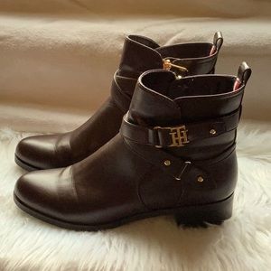 Tommy Hilfiger - Palmira Wrapped Moto Boot - Brown - 9.5